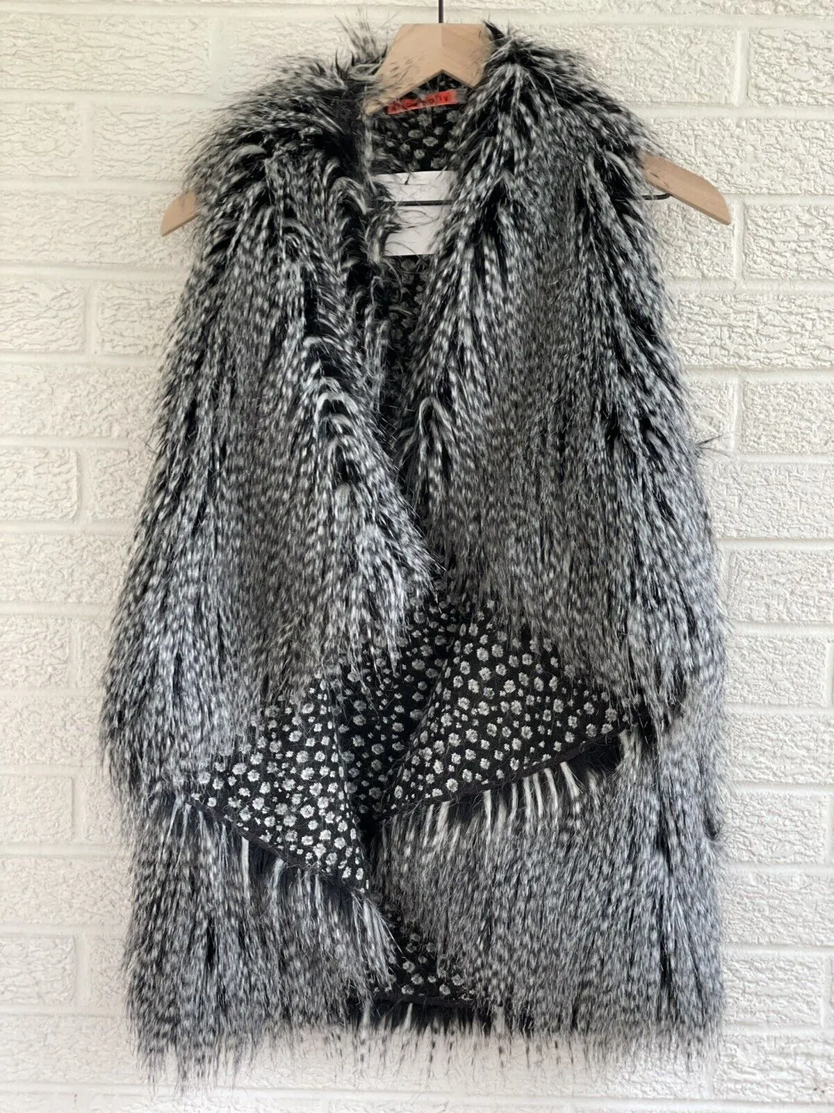 Alice   Olivia Chris Faux Fur Shawl Collar Vest Grey XS