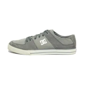 Dc Shoes Low-Top Sneakers Leather Grey Colour For Men